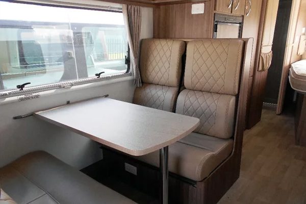 6-berth-deluxe-6